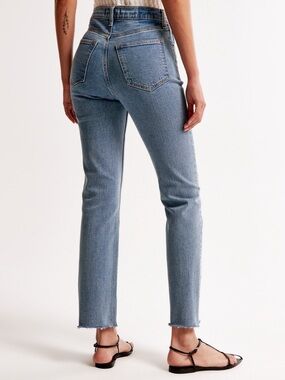 Curve Love (Long) Abercrombie & Fitch The Ankle Straight Ultra High Rise